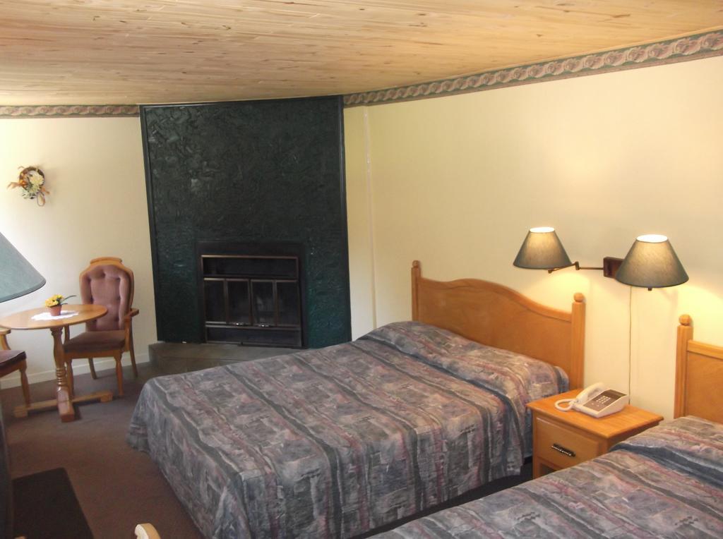 Auberge Mountain View Inn Монт-Тремблант Екстериор снимка