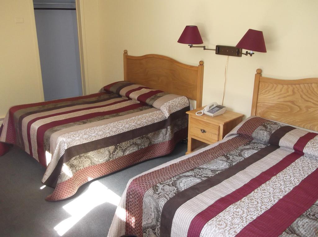 Auberge Mountain View Inn Монт-Тремблант Стая снимка