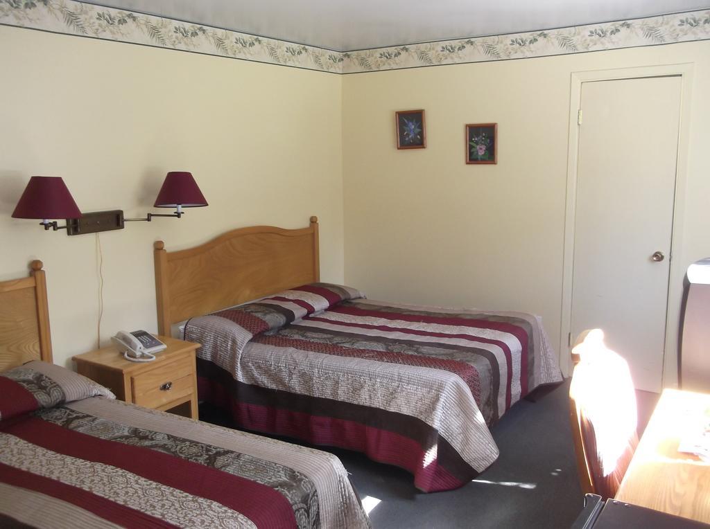 Auberge Mountain View Inn Монт-Тремблант Стая снимка
